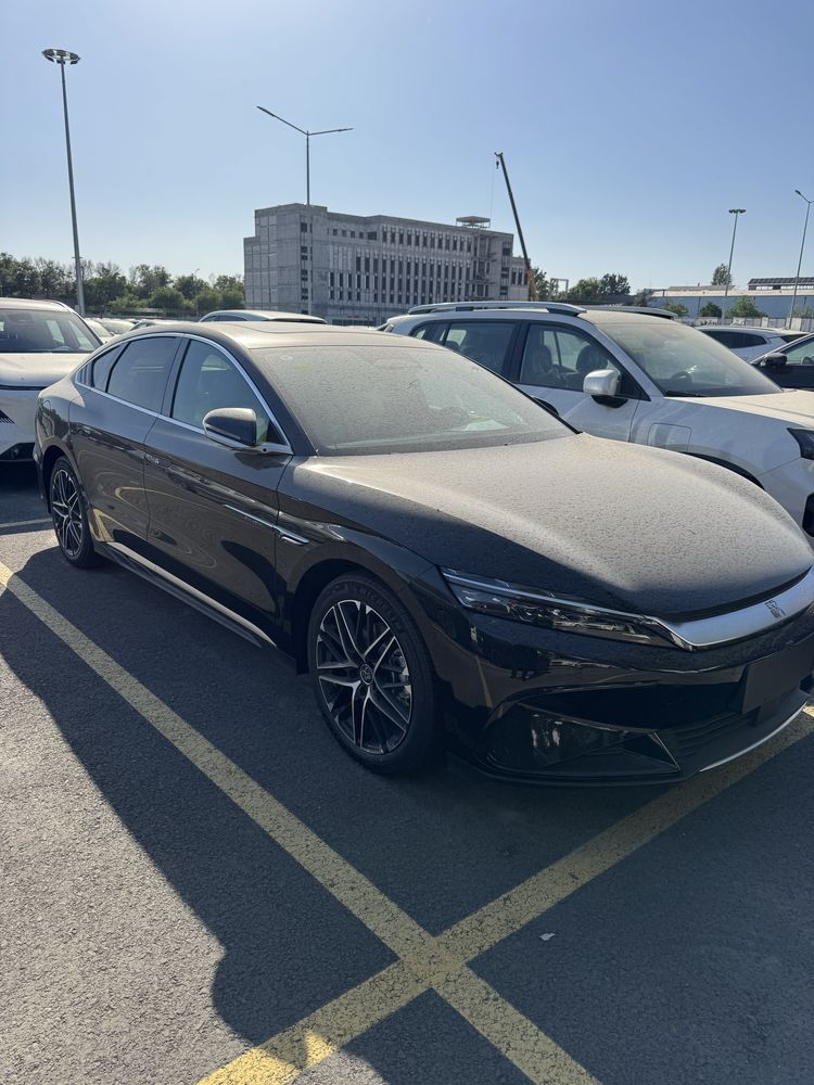 Byd Han 701 smart nalichiyda
