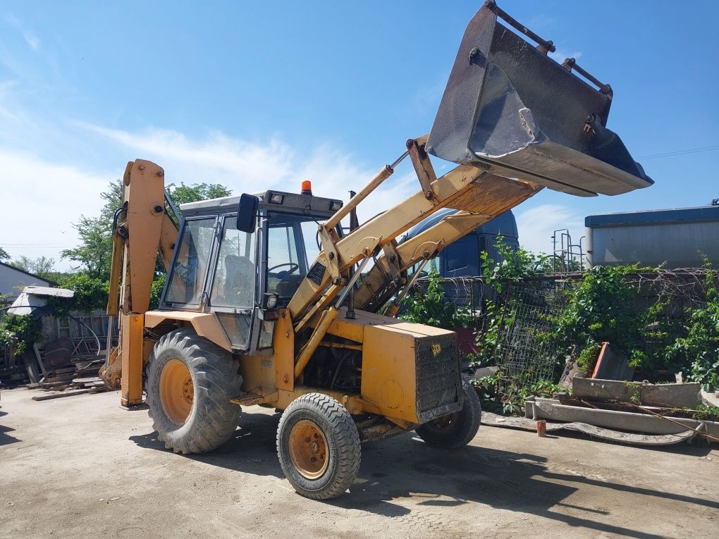 Buldoexcavator Jcb 3cx