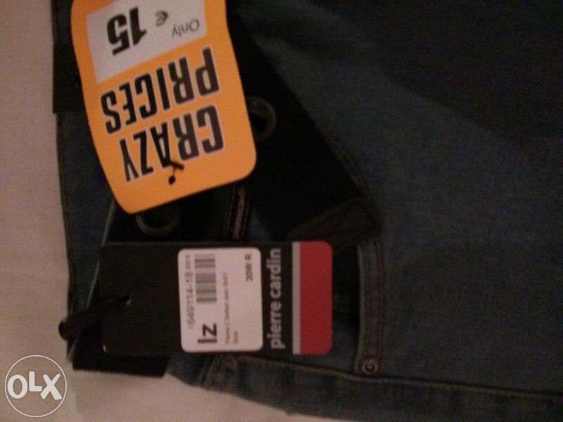 Продавам дънки Пиер Кардин 28-30 размер нови