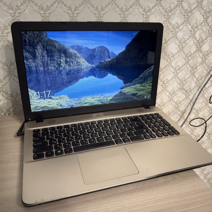 Продам ноутбук ASUS X541SA