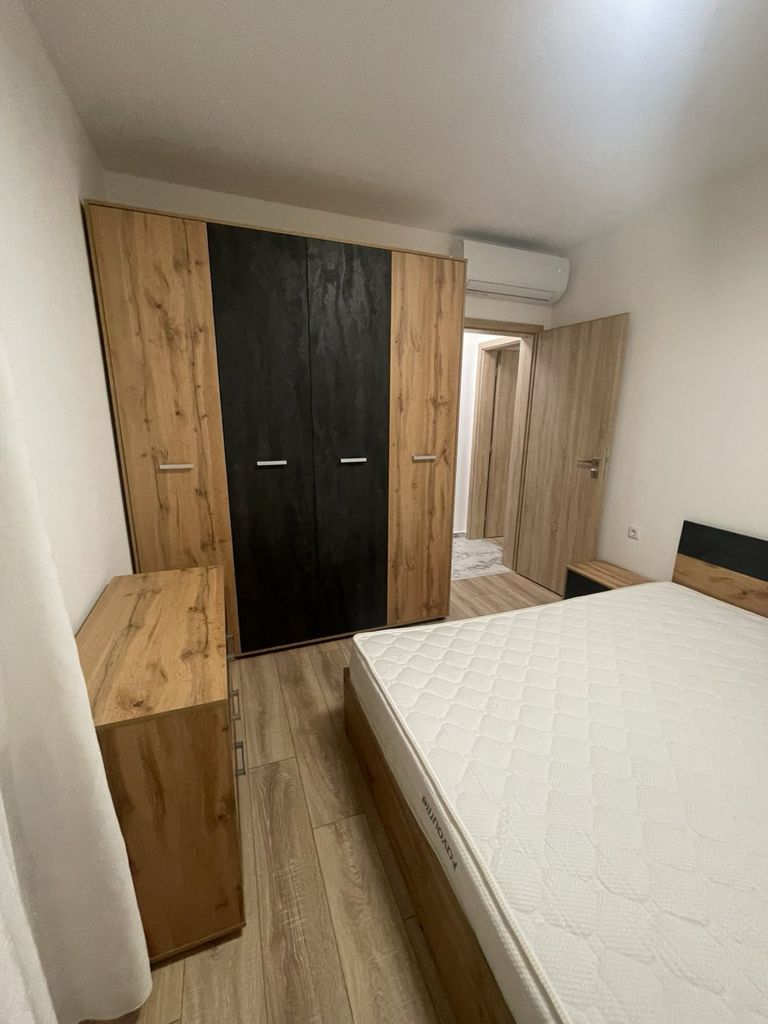 Дава се под наем Тристаен апартамент в София, Левски - 94 кв.м за 663 € - Снимка #17