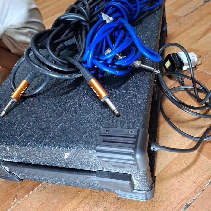 Statie + Boxe Carlsbro gama 15/400 RMS  800 Peas, 8 ohmi  passive