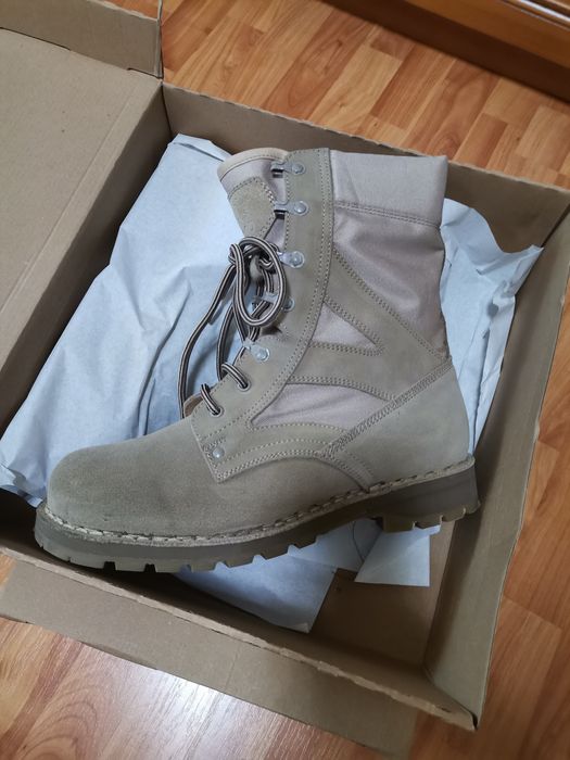 Bocanci militari vara