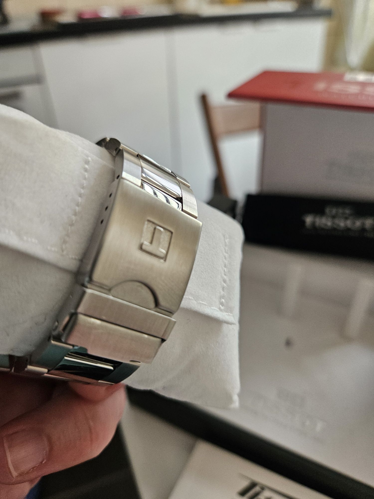 Tissot seastar 300 metri saphir