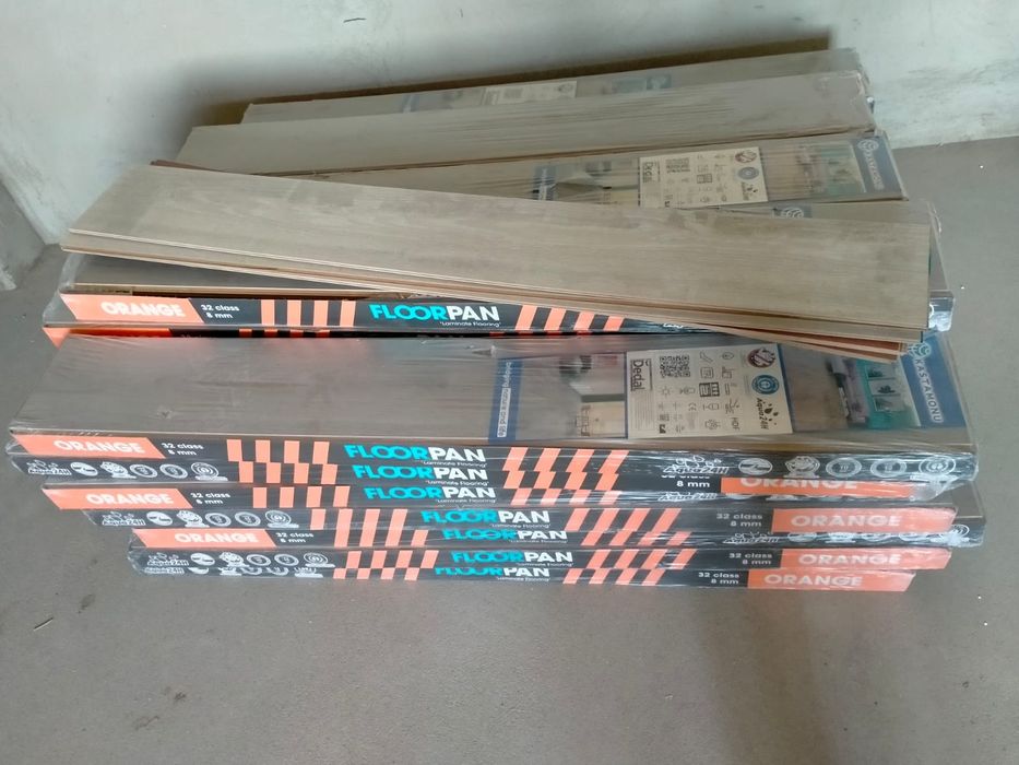 Новый ламинат продам