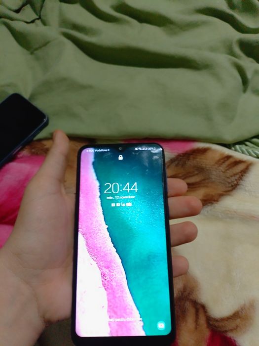 Vând telefon Samsung Galaxy A10