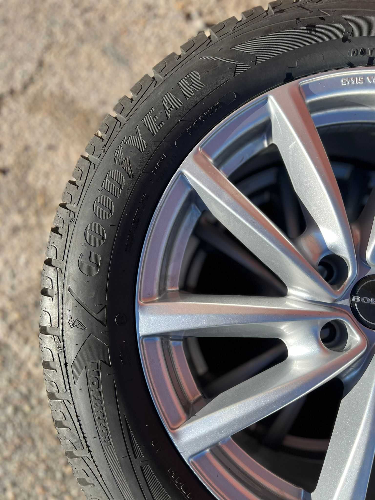 Зимни гуми 235 55 18 Goodyear Ultragrip DOT 4922 грайфер 7мм