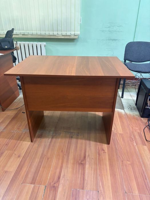 Продам офисные столы