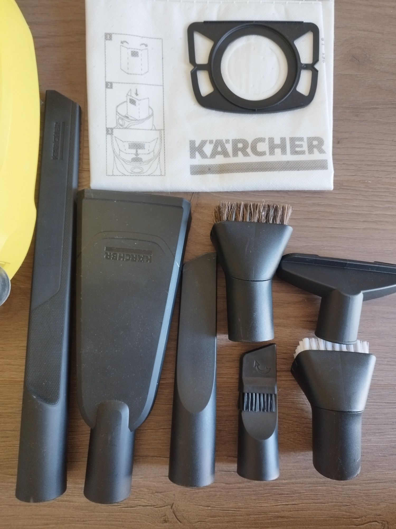 Мултифункционална прахосмукачка Karcher WD 3 V-17/6/20 Car