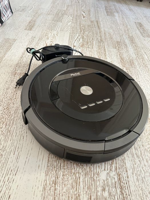 Продам пылесос робот iRobot 880