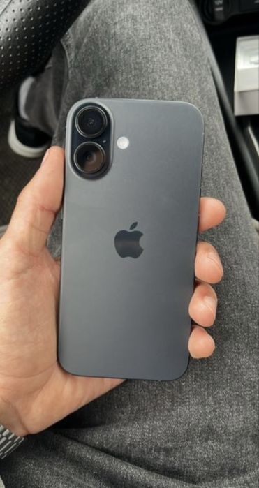 Продаю Iphone 16
