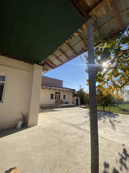 Qibray tumanida 10 sotix yerli, 4 xonali uy sotiladi