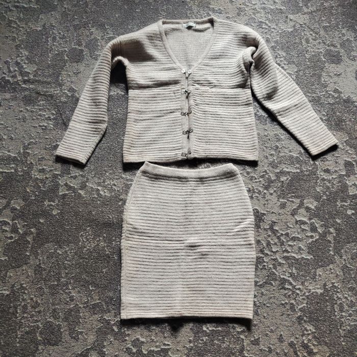 Продам  костюм из ангоры женский