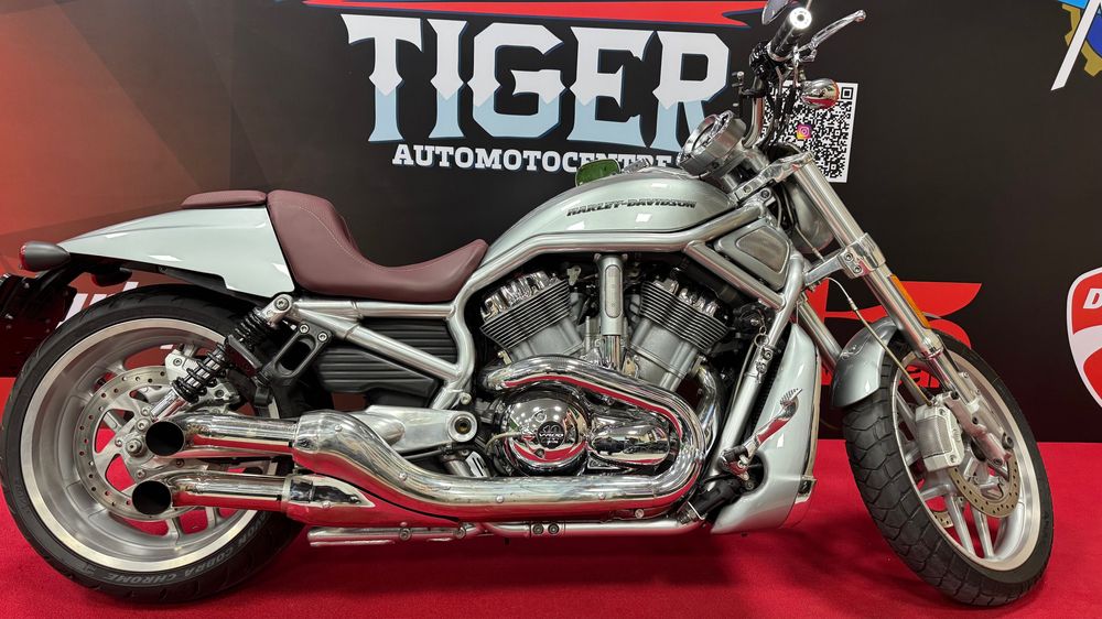 Harley Davidson V Rod Chrome