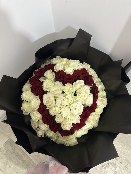 Продам срочно розы живые