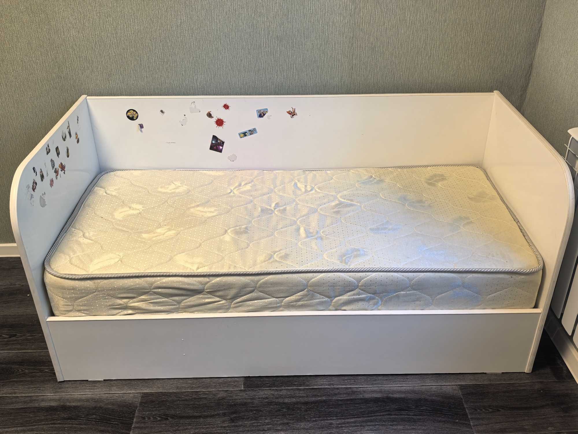 Продам детскую кровать