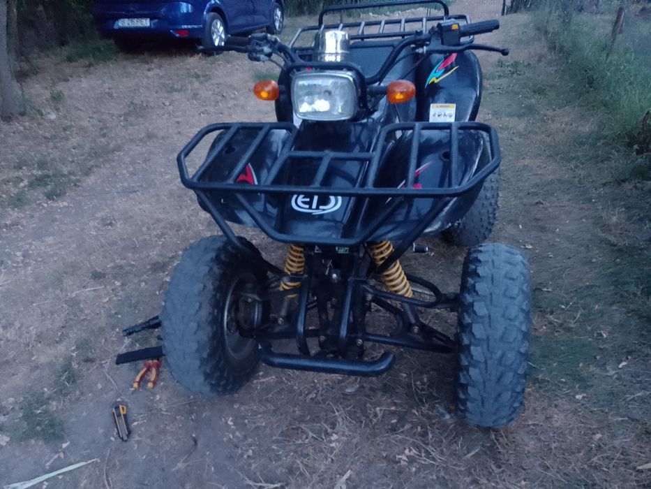 Vând ATV Eton 250cc