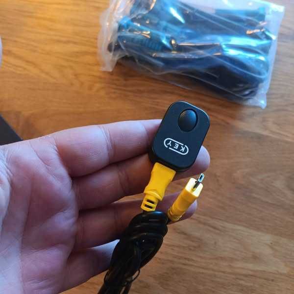 НОВ! VGA превключвател, 1 монитор и 3 USB между 2 компютъра, модел 2