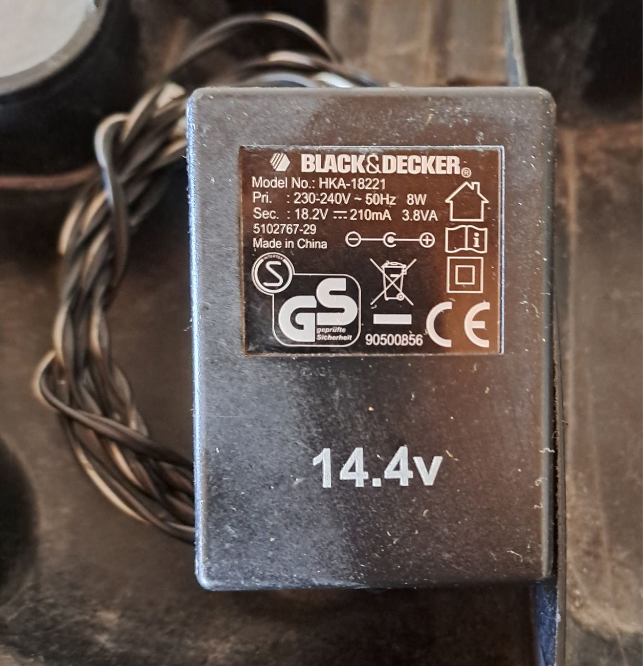 Винтоверт Black & Decker 14.4V