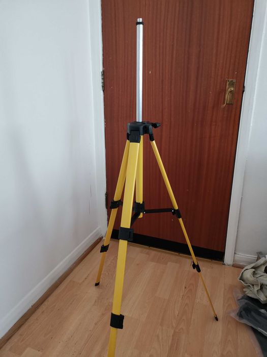 Tripod/Trepied profesional nivela laser, cu lift