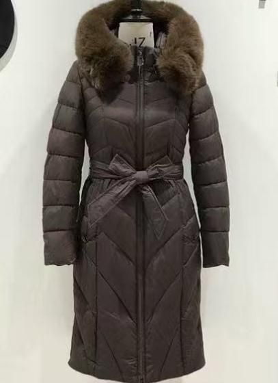 Дълго дамско яке.