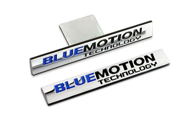 Emblema / sigla metalica grila si portbagaj - Volkswagen "Bluemotion"