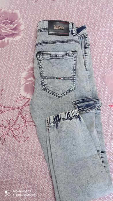 Джинсы в отличном состоянии W:30 L:32