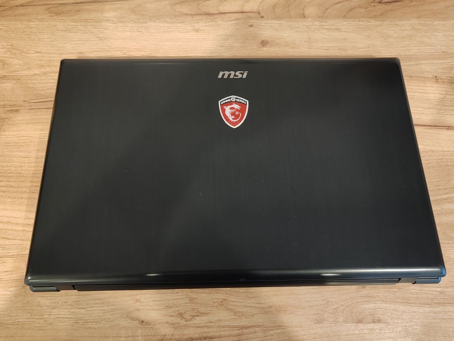 Vând laptop gaming msi ms-175a