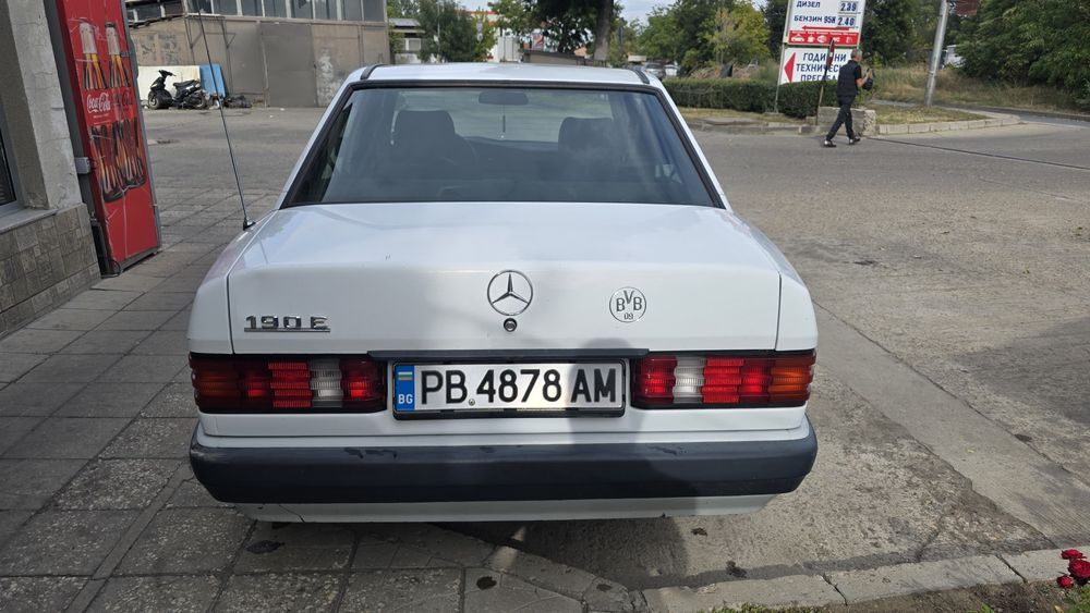 Мерцедес w201 190E 1.8