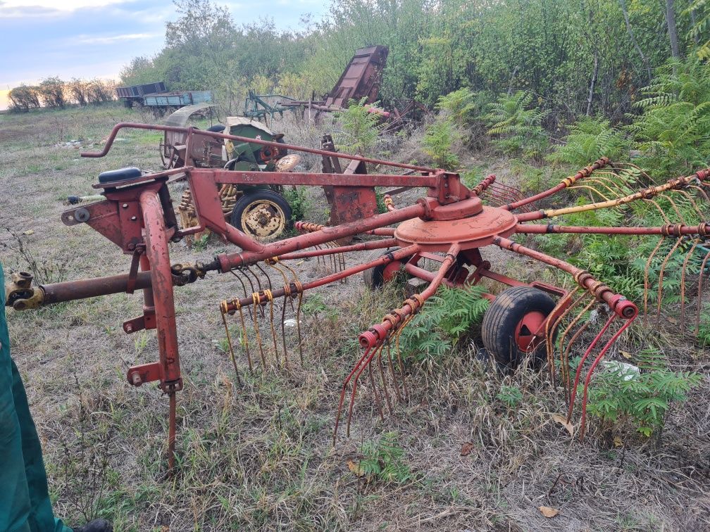 Vând grebla intors fanul