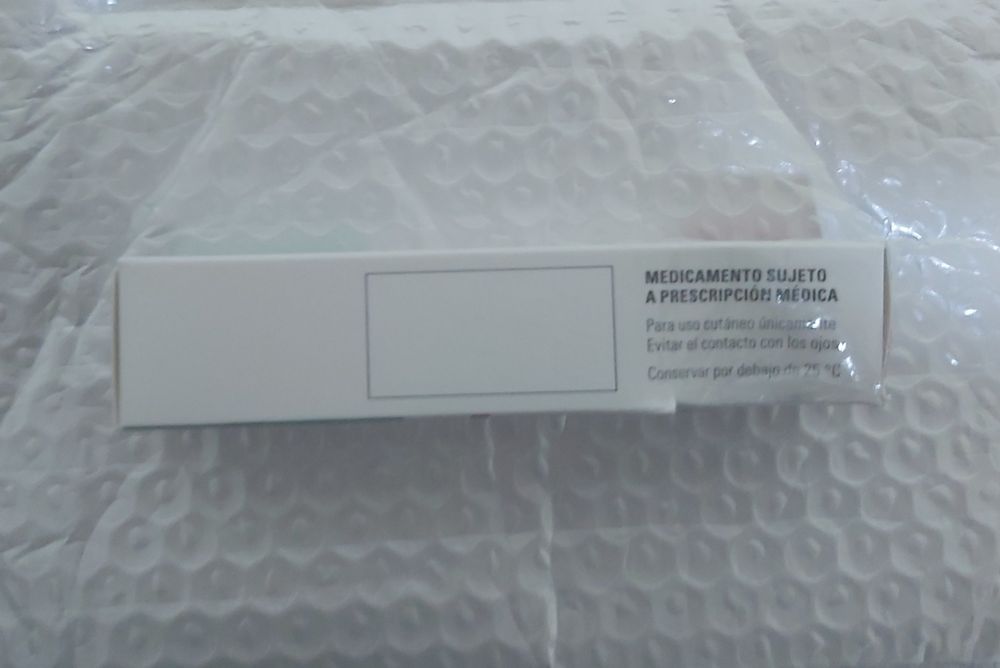 Vând unguent Bactroban (Mupirocin) 15g