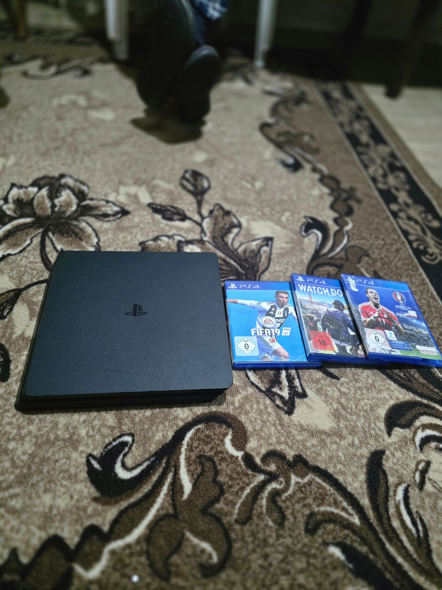 Ps4 slim  с s tri igri