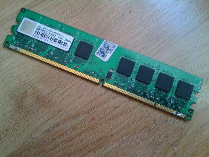 Оперативная память. DDR2 128 MB, 1GB.