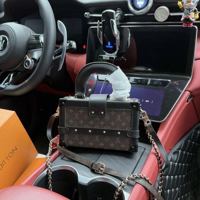 Чанта loius vuitton