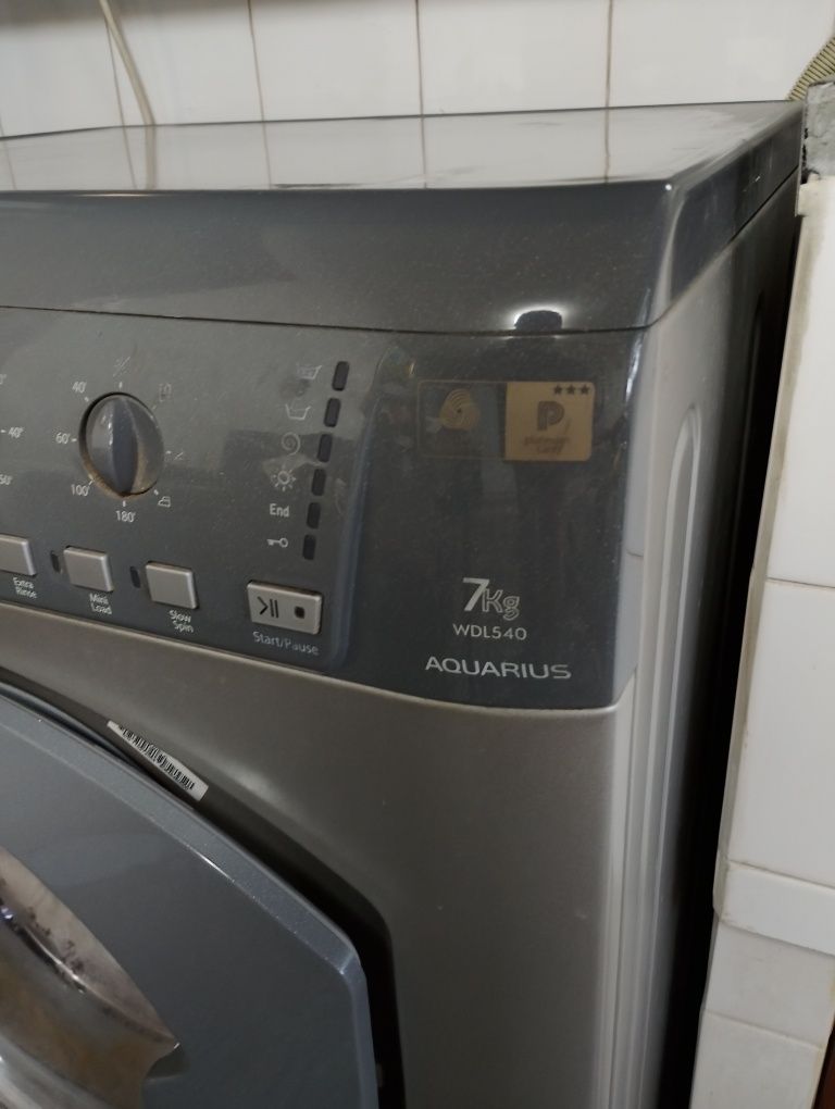 пералня със сушилня hotpoint ariston aquarilis