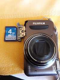 Фотоапарат"Фуджифилм"и видеокамера"Самсунг"