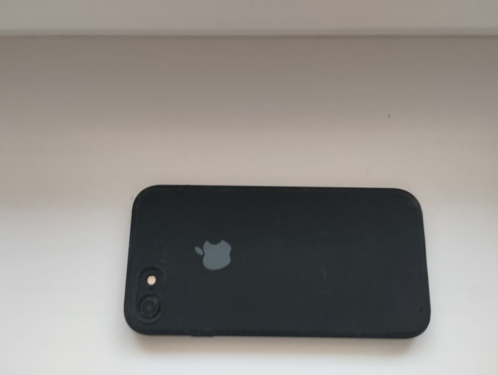 Продам Iphone 7 128gb