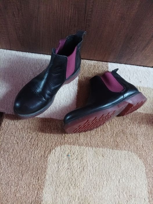 Естествена кожа 38 номер два чифта