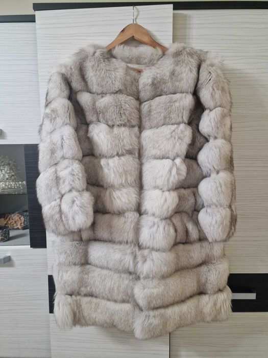 Haina din blana naturala , vulpe polara, S-M