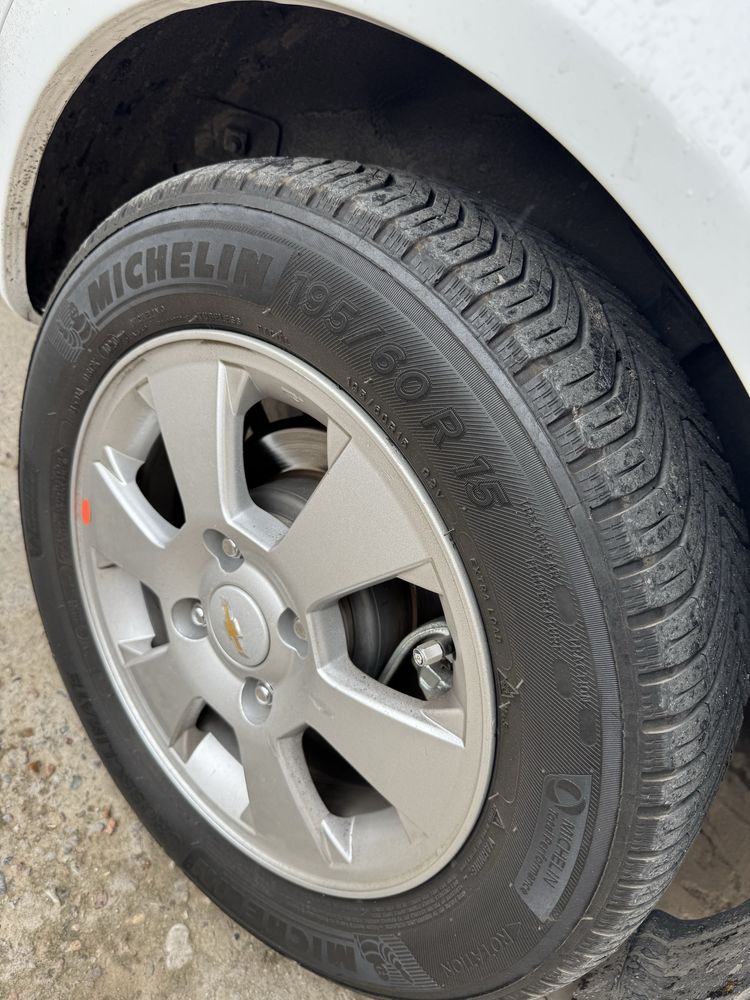 Michelin balon sotiladi 195 60 r15