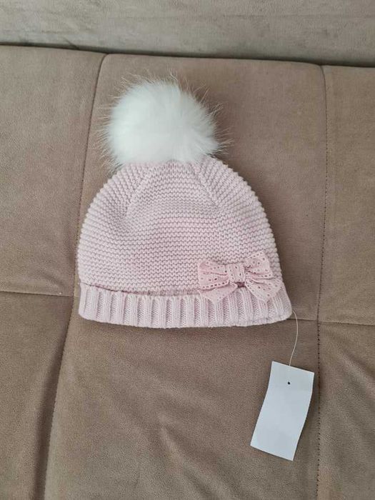 Бебешка шапка 6-9м., 74см.