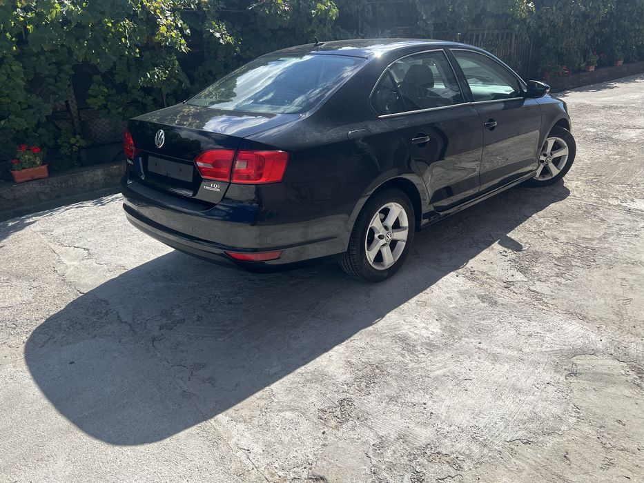 Vand VW Jetta 1.6 diesel , euro 5 !