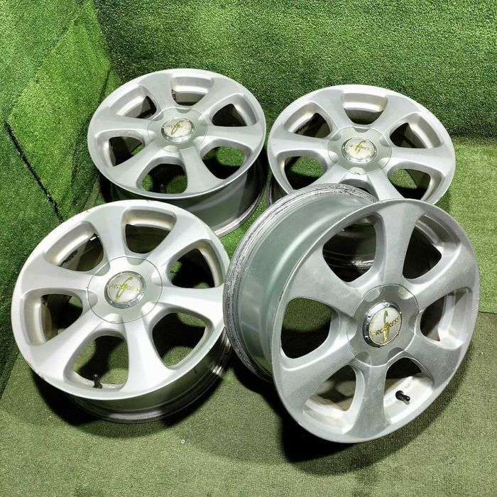 Продам Японский универсальное литьё Progress R16 7J 5/100 и 5/114,3