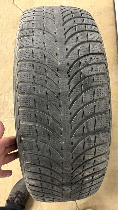 Комплект зимних шин
