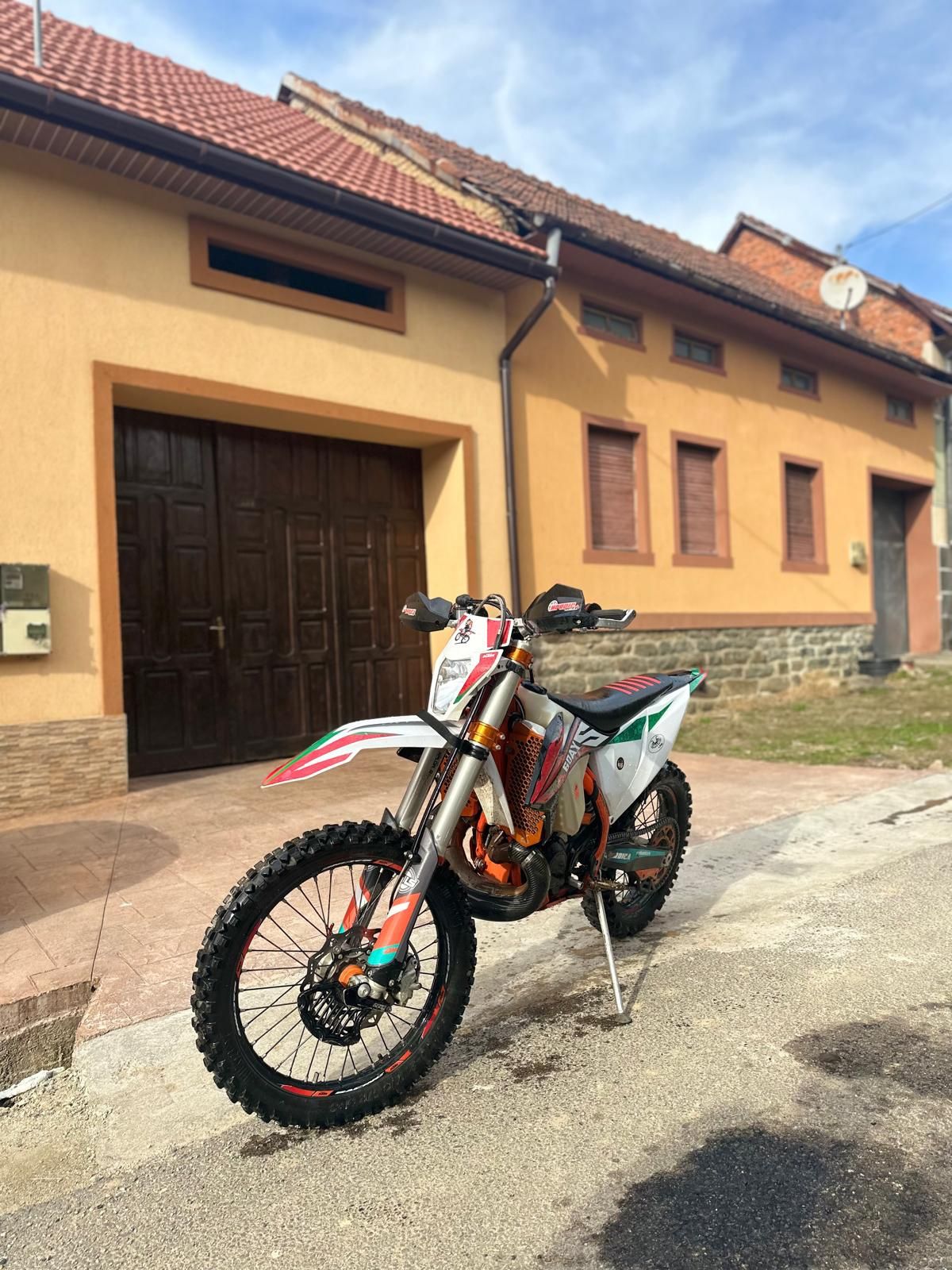 Ktm six days 2020