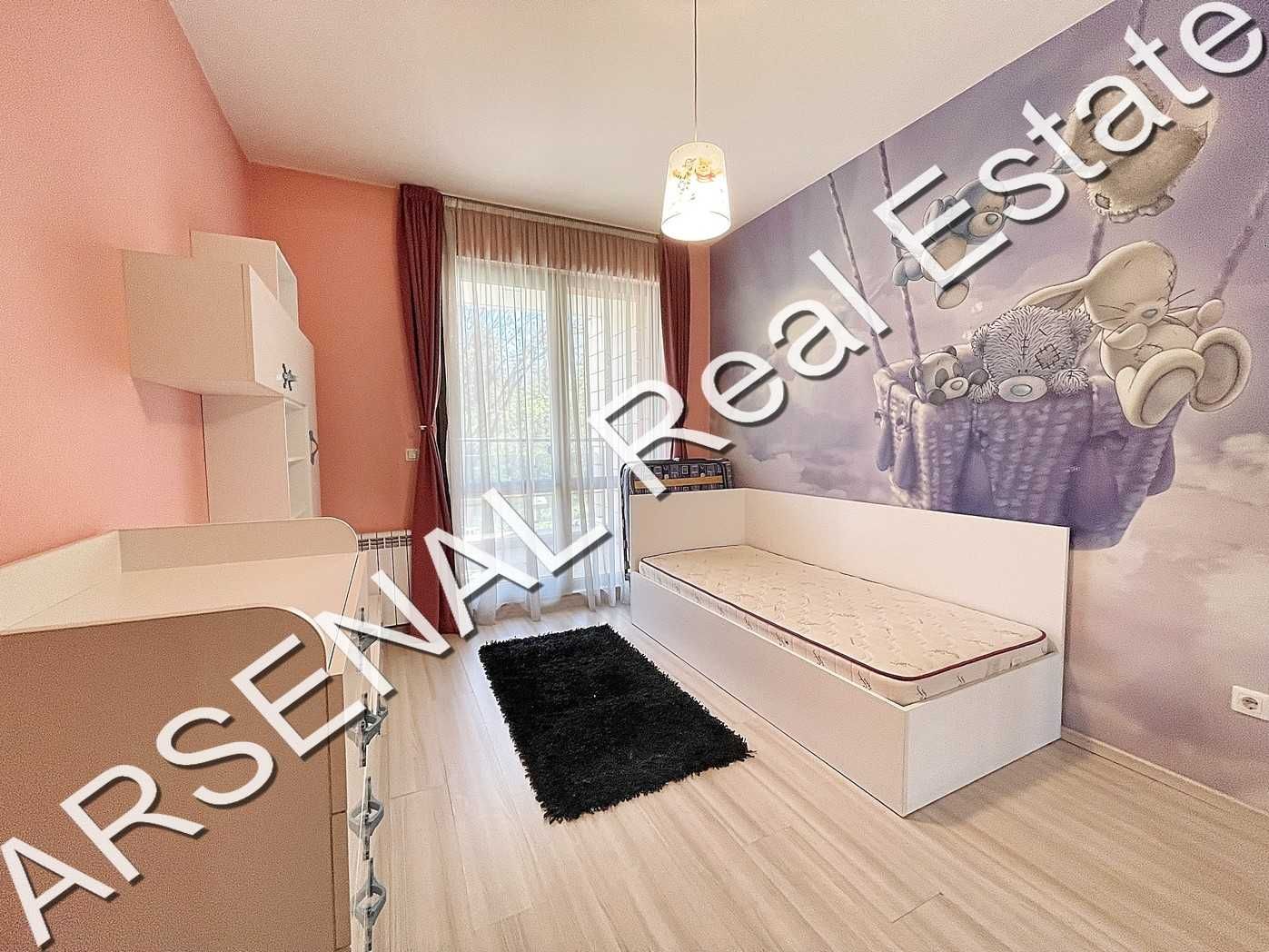 Тристаен апартамент под наем в ЕСТЕ, Изток