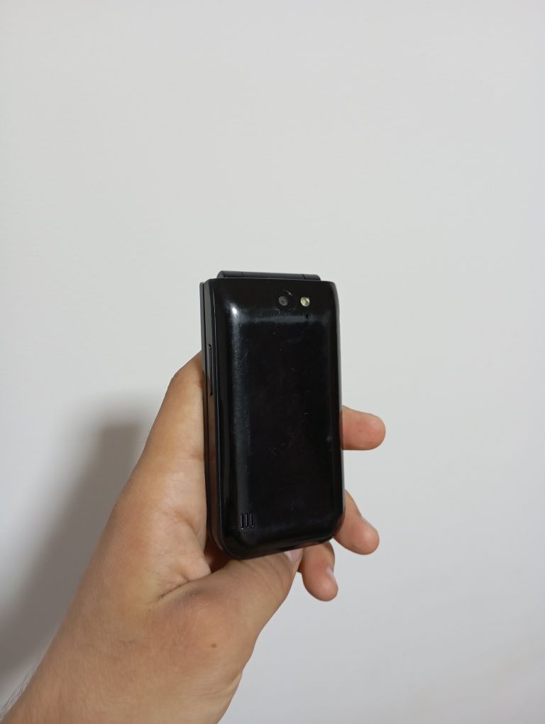 Nokia 2720 telefoni