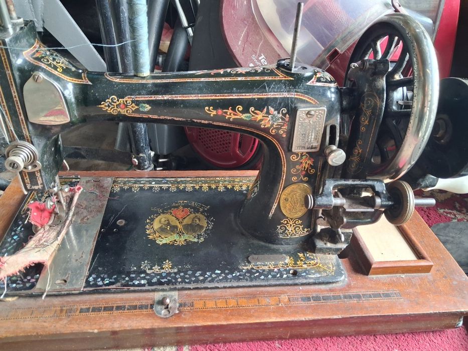 Швейная машинка Зингер