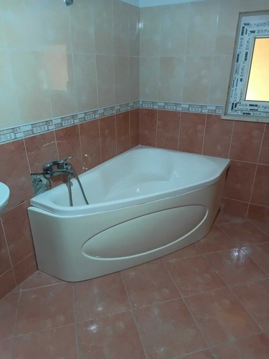 chiuveta baie,bucatarie,robinet,dulap baie,oglinda baie,broaste usa