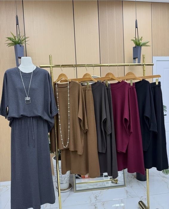 Продаю новый женский трикотажный костюм  двойка